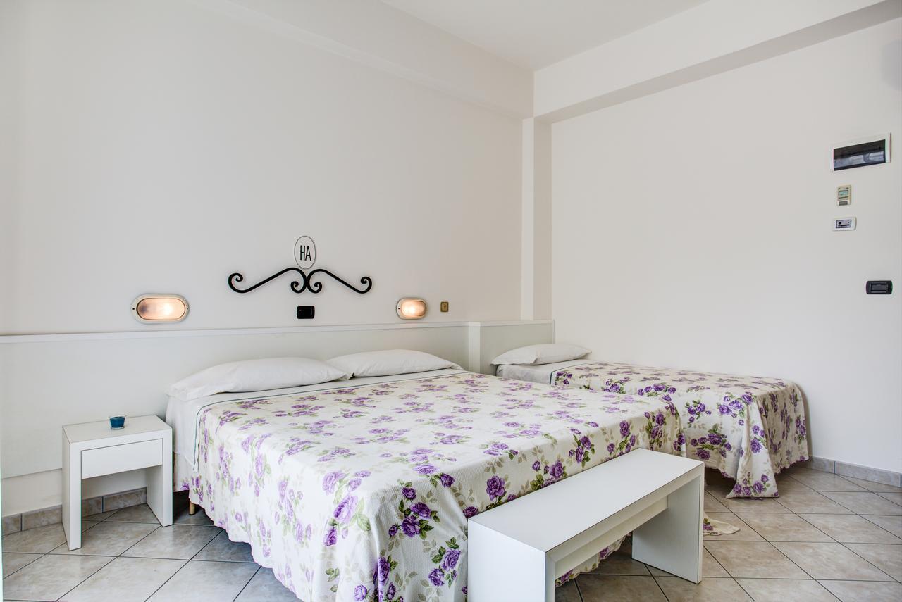 Ancora Hotel & Residence Cattolica Exterior foto